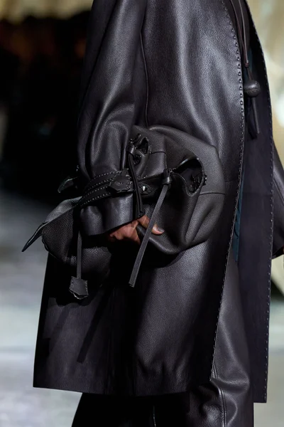 Look 91